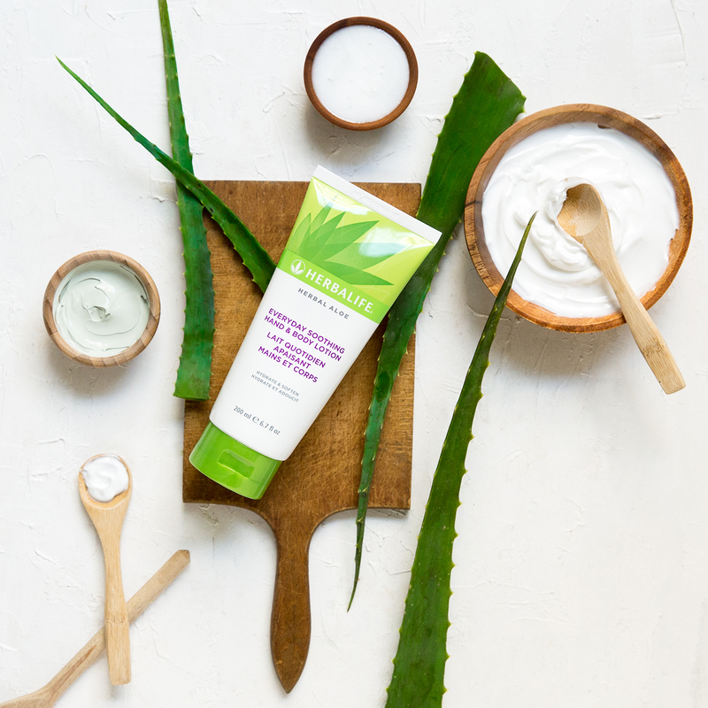 HERBAL ALOE مستحلب لليدين والجسم 200 mL