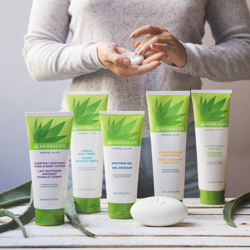 HERBAL ALOE مستحلب لليدين والجسم 200 mL