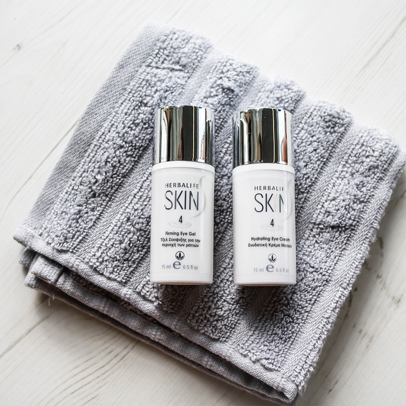 جيل لشد العينين - SKIN